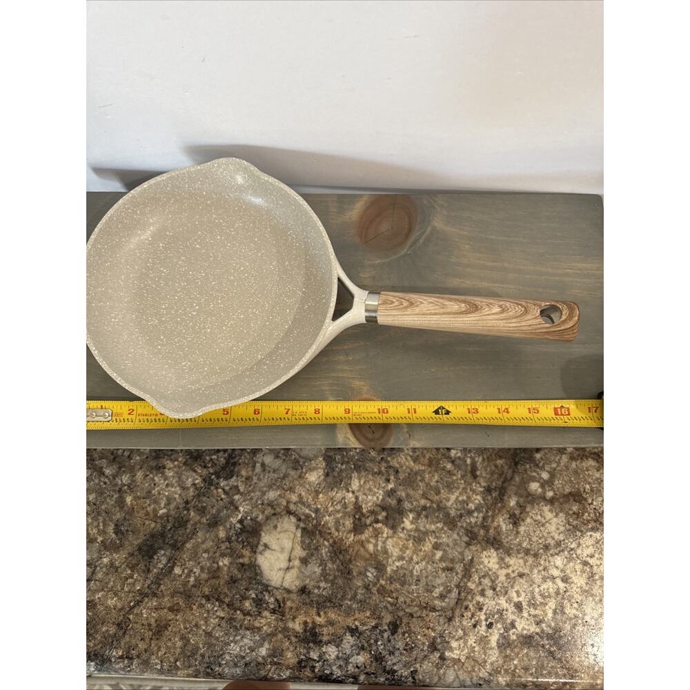 MasterClass 8-inch Frying Pan Wooden Handle Premium Cookware EUC - Picture 9 of 11